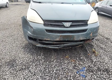 2004 Toyota Sienna Le z USA, uszkodzony, nr VIN 5TDZA23C54S115573